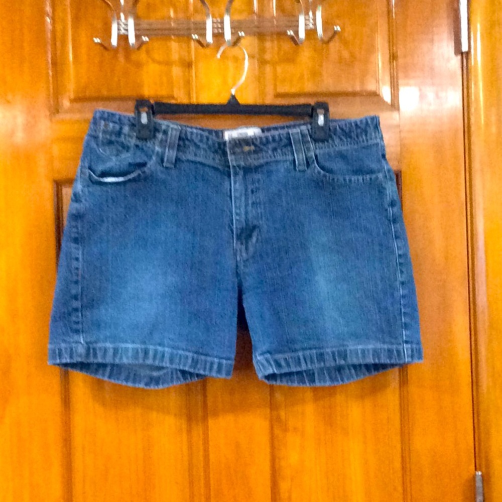 Levi Strauss stretch shorts; blue; size 16